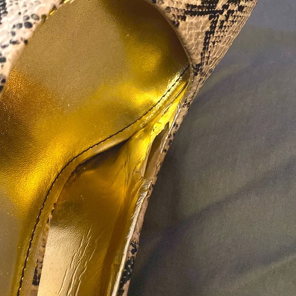 Snakeskin Print Heels - Picture 6 of 6